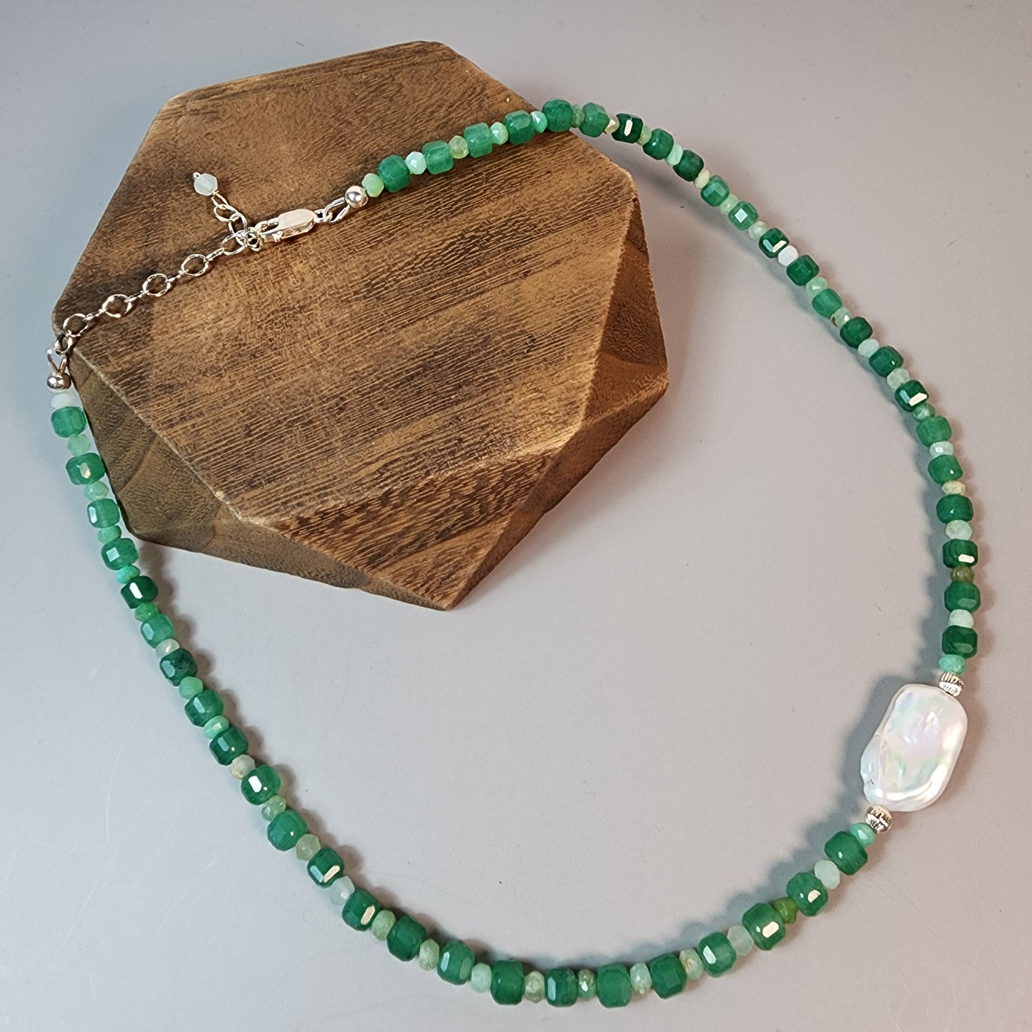 Green Onyx And Chrysoprase And Freshwater Pearl Necklace
